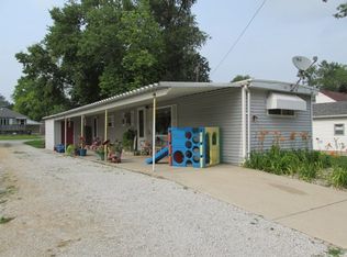 615 Barnhart St, Streator, IL 61364