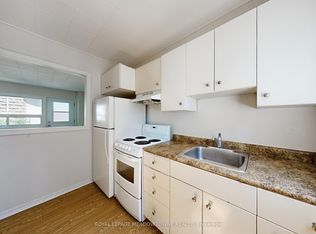 12 Wesleyan St #1, Halton Hills, ON L7G 2E1