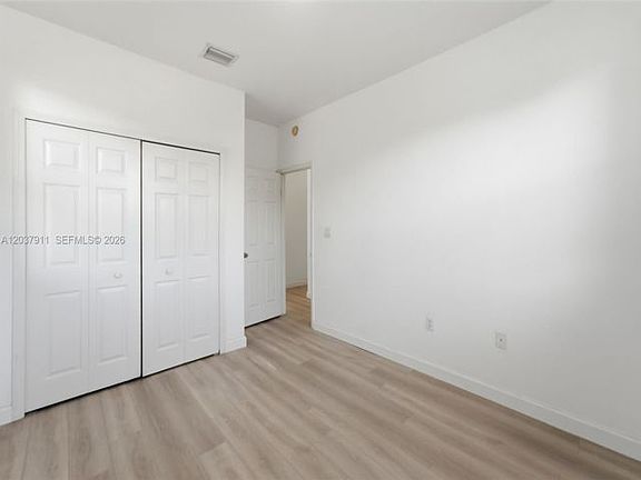 4th image of 12594 SW 122nd St