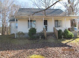 117 Bluebell Ln, Mount Airy, NC 27030
