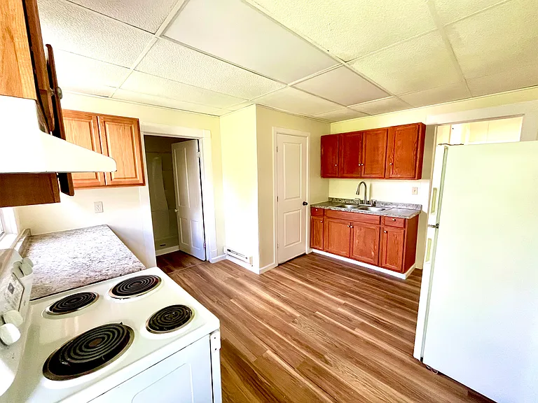 1310 Washburn St #1 — Photo 15