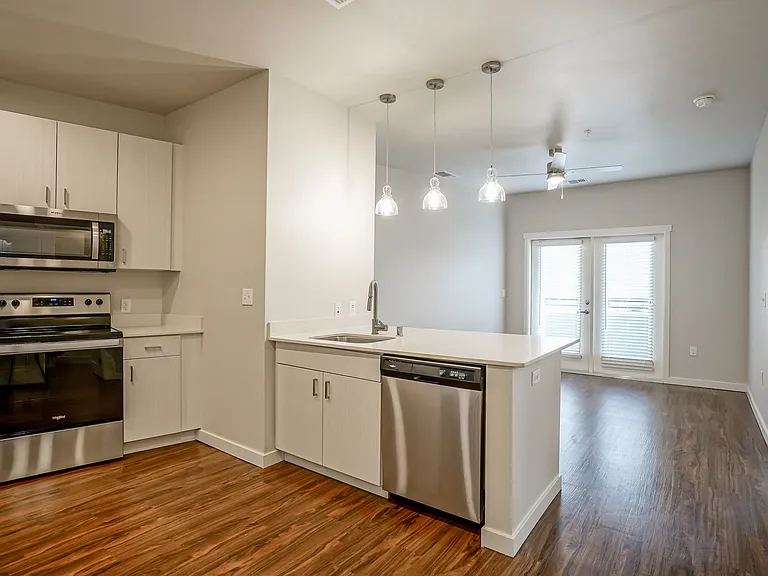 Capitol Flats — Photo 17
