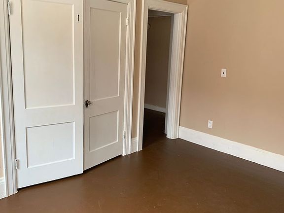 4th image of 215 11th St #2B