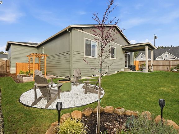 5th image of 11664 SE Crown Point Way