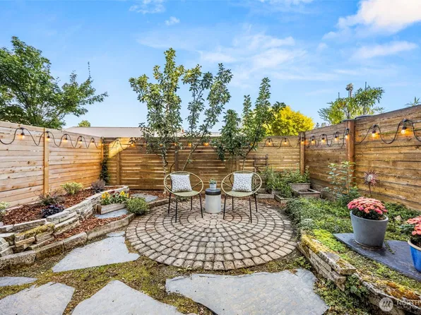 3926 S Brandon Street #B, Seattle, WA 98118