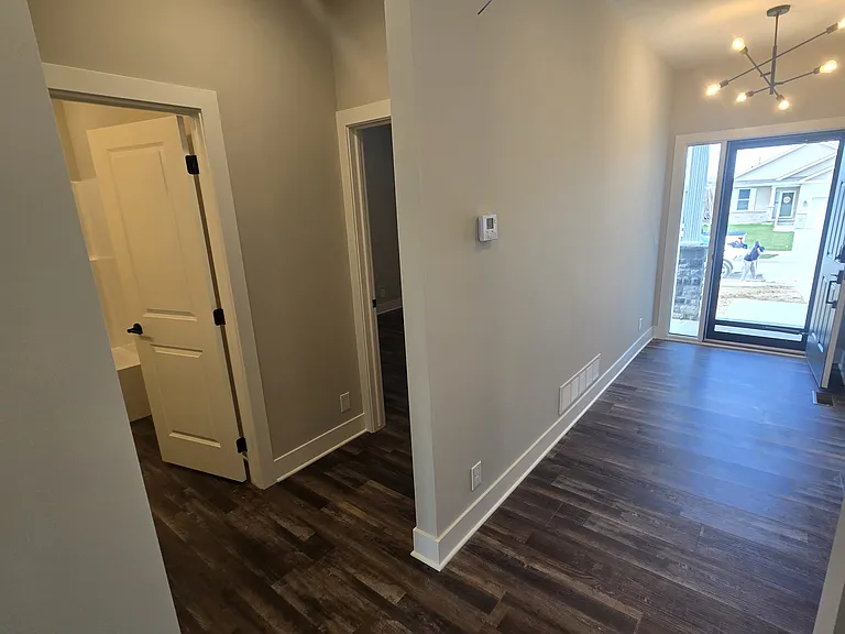 17523 Greenleaf St — Photo 20