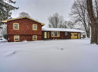 8 Virginia Manor Rd, Rochester, NY 14606