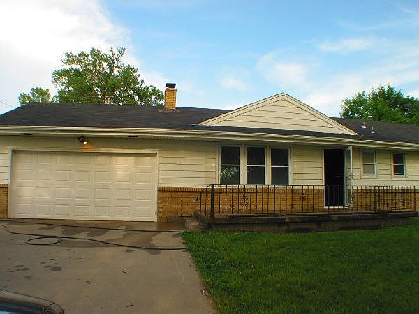 1st image of 7821 Hedges Ave