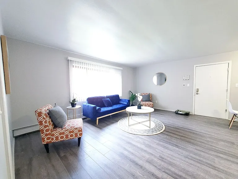 Smartland One-3-One Apartments — Photo 7