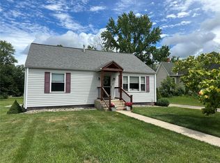 609 S Main St, New London, MO 63459