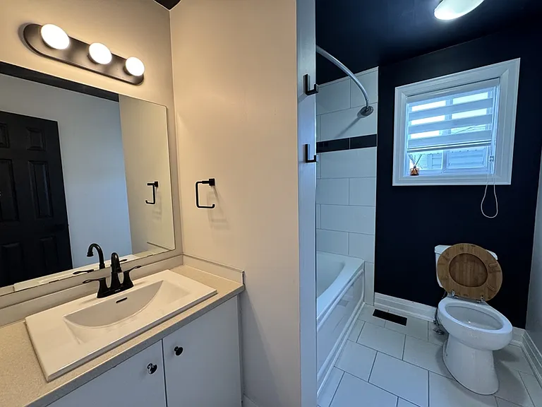 212 Churchland Dr — Photo 23