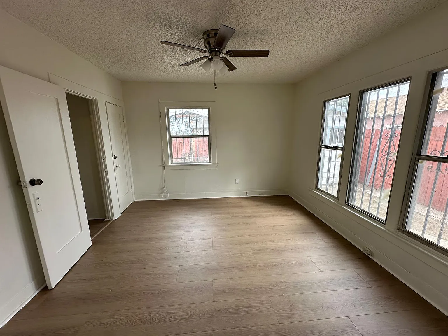 1 bed, 700 sqft, $2,000 — Photo 4