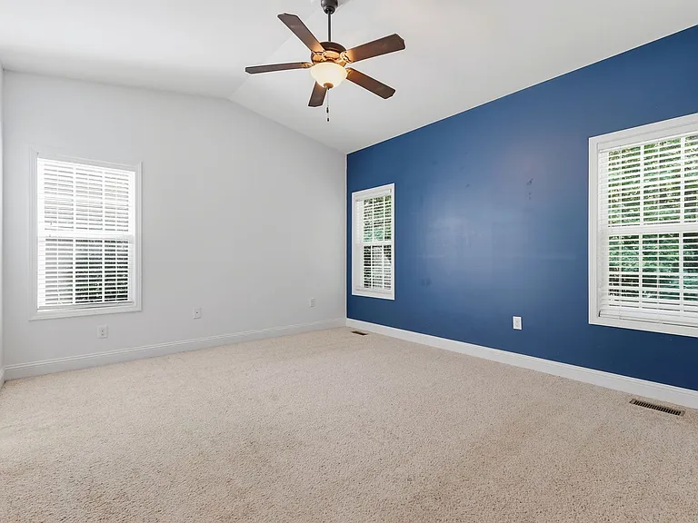 80 Valor Cir — Photo 16