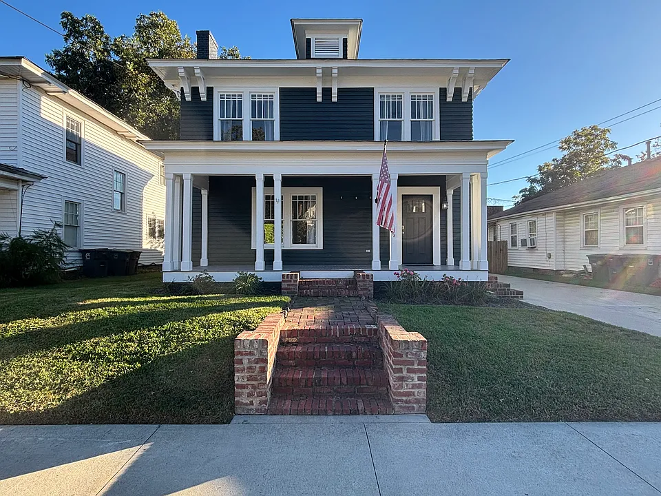 313 W Fisher Ave