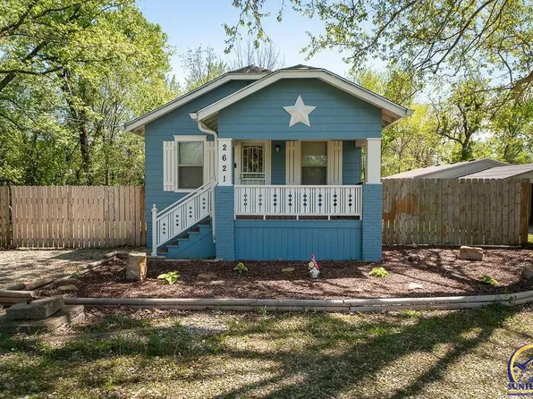 2621 SE 45th St, Topeka, KS 66609