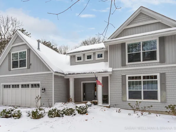 2009 W Lakewood Blvd, Holland, MI 49424