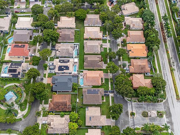 3rd image of 13149 SW 24th St