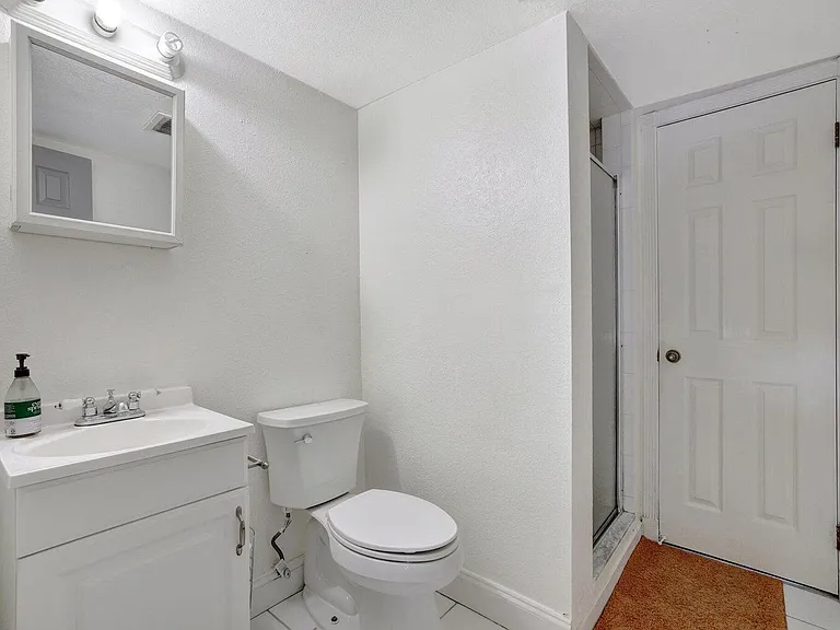 2400 NE 33rd Ave #211 — Photo 26