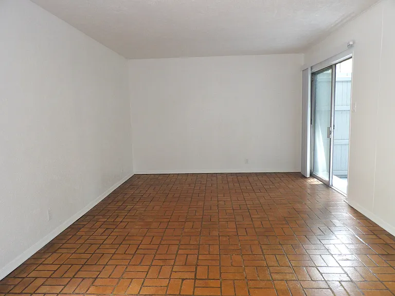 4331 Buena Vista St #101 — Photo 4