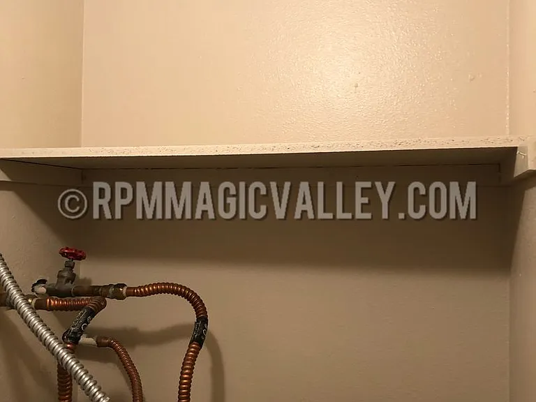 747 Meadows Dr #2 — Photo 8