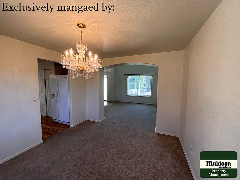 5807 Poudre Way — Photo 13