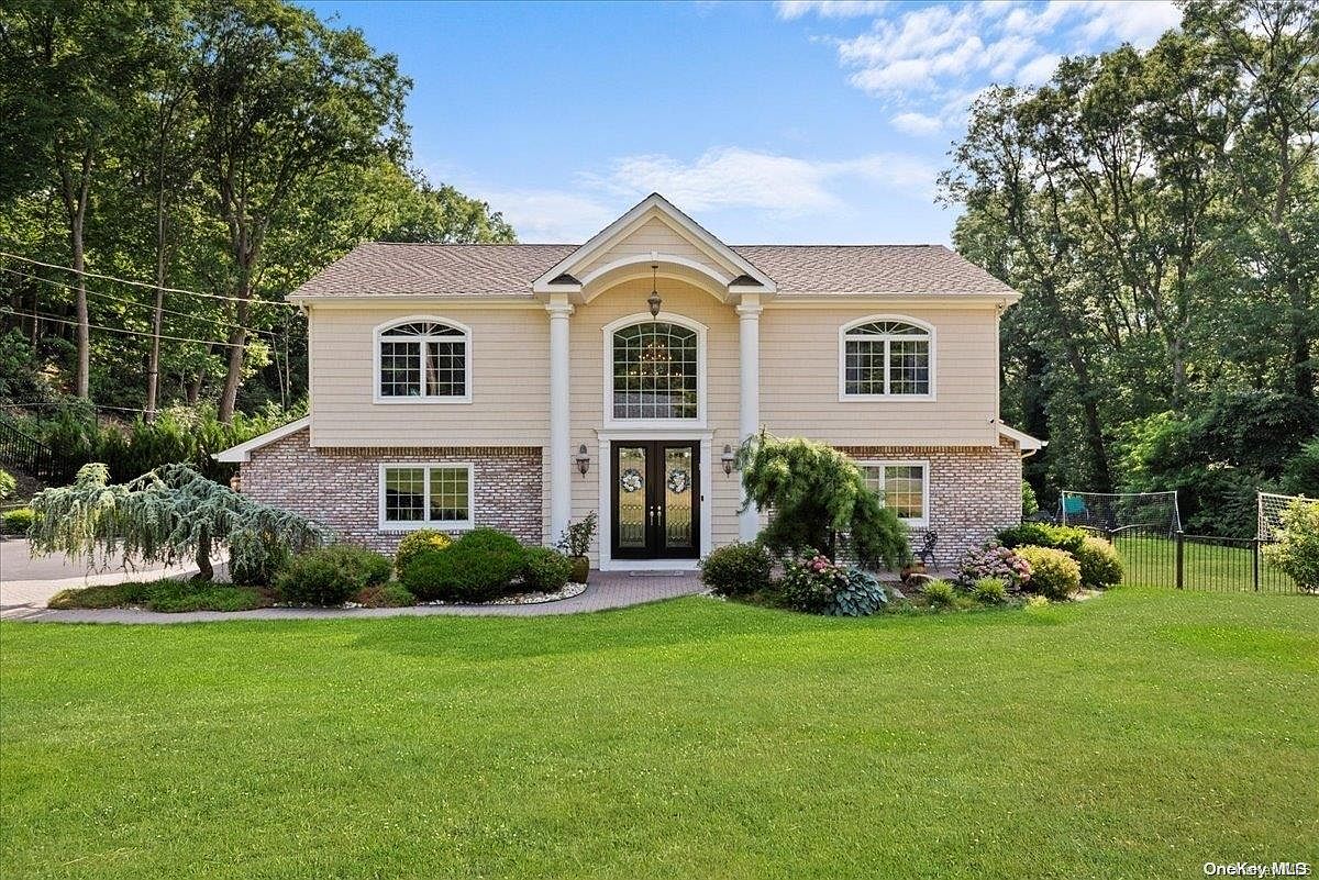 2 Susan Lane, Dix Hills, NY 11746 | Zillow