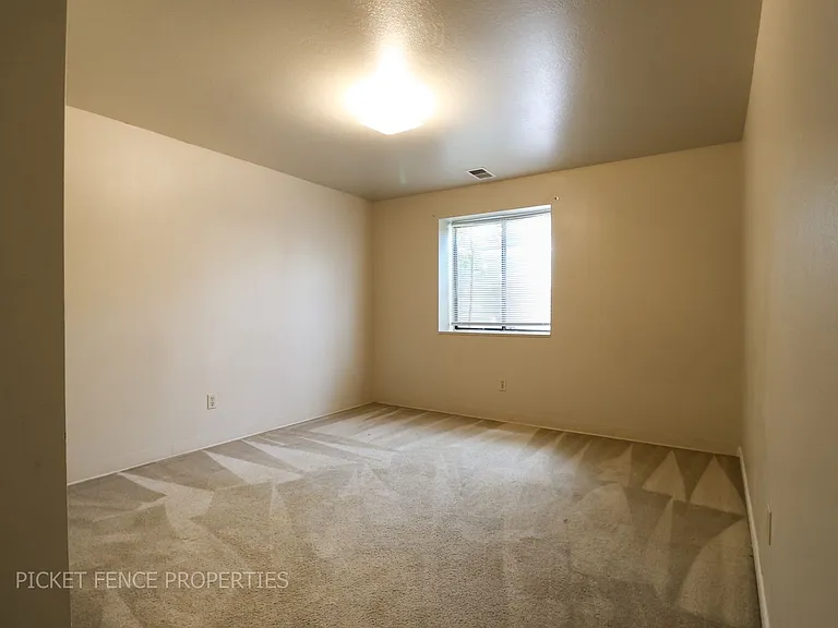 533 14th Ave #4 — Photo 14