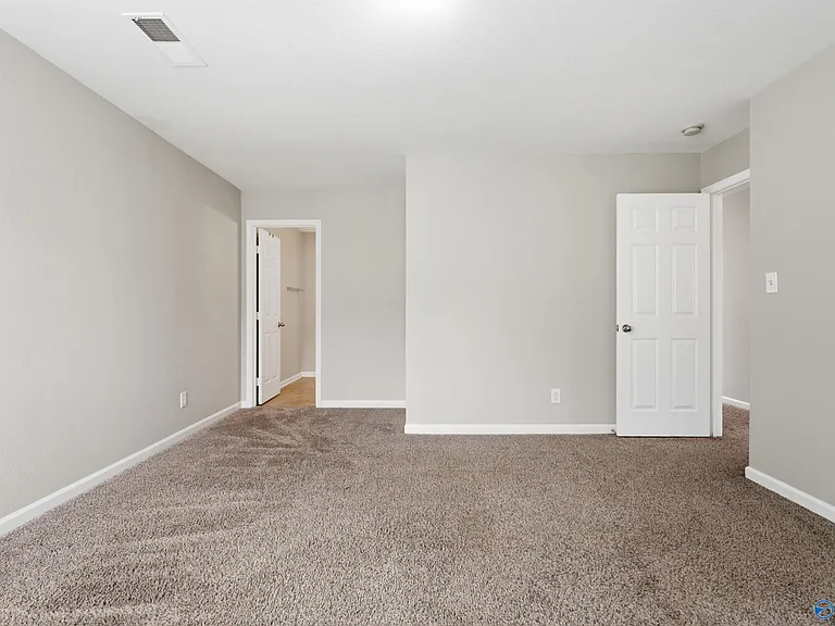3262 Lakeland Dr — Photo 19