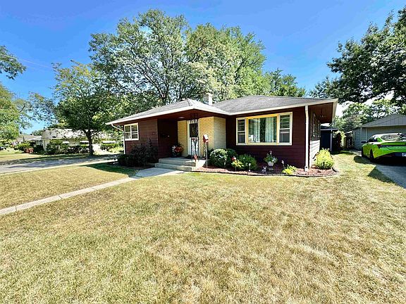 2nd image of 2104 Paradise Blvd