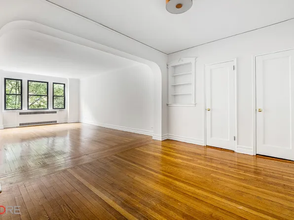 35-15 84th Street 2E image 2 of 10