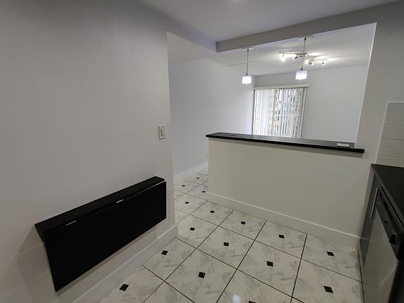 3rd image of 801 NW 47th Ave APT 611W