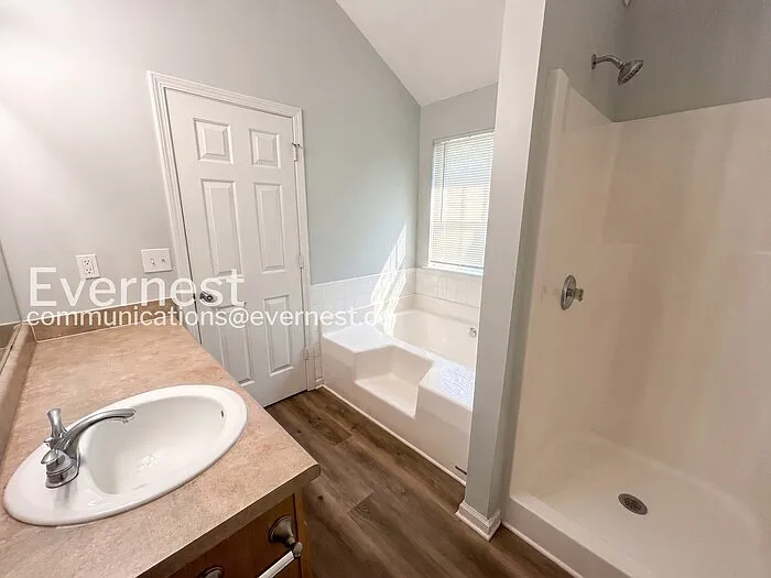 435 Skif Pond Ct — Photo 14