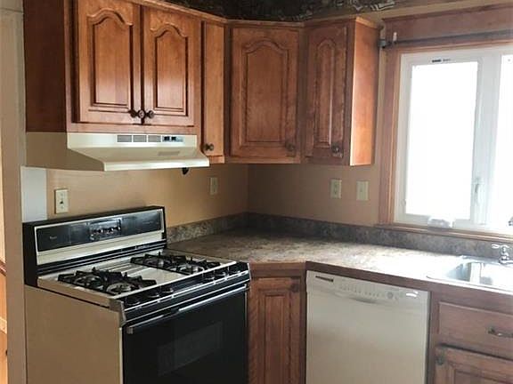 5th image of 98 Marjorie Dr