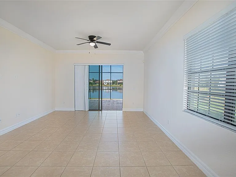 13130 Woodford St — Photo 5