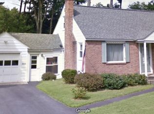 141 Willow Ln, Glenville, NY 12302