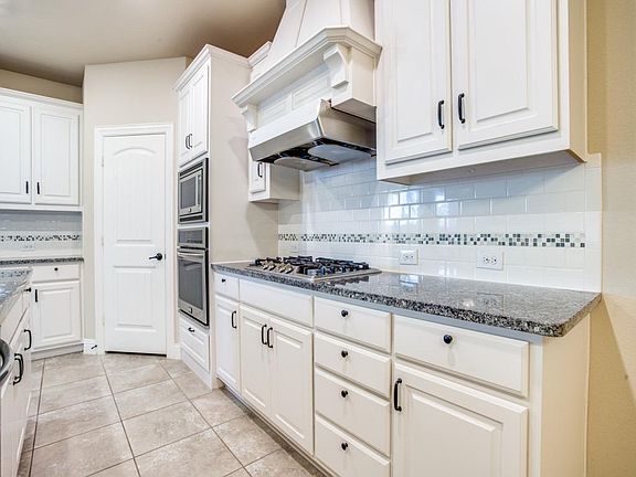 5th image of 700 Ely Ct