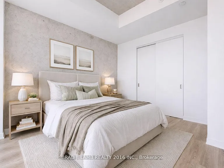 284 King St E #2505 — Photo 5