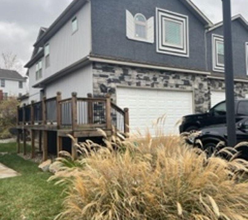 1st image of 5867 N London Ave