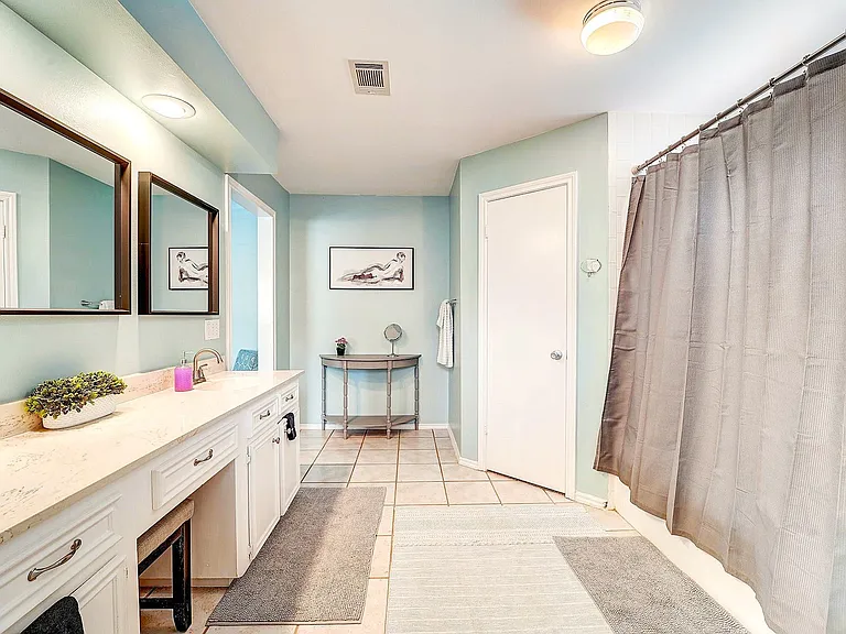 8111 Pine Green Ln — Photo 37