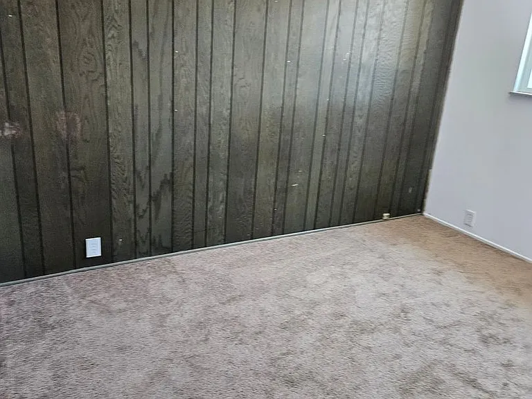 745 Rene Ct — Photo 15