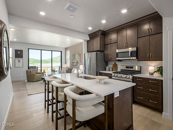 5th image of 2071 W Pinnacle Ln #H1