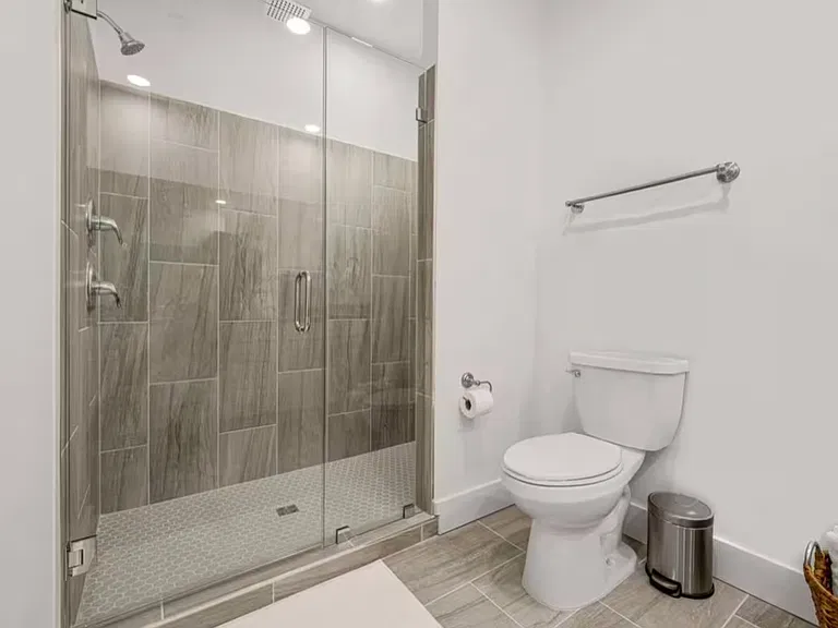 2707 Lagoon Manor Dr — Photo 13