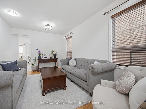 3rd image of 52 Watsonbrook Dr