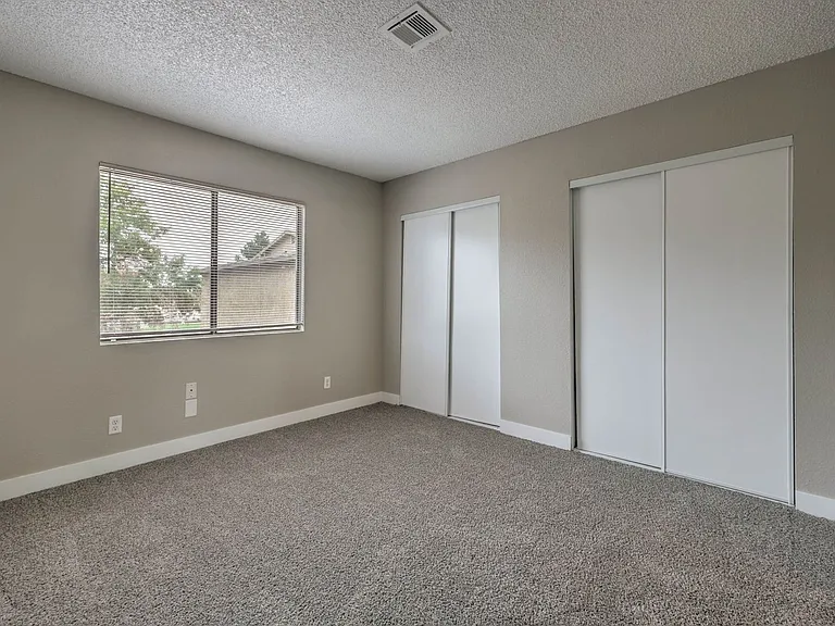 4571 Carriage Park Dr — Photo 12