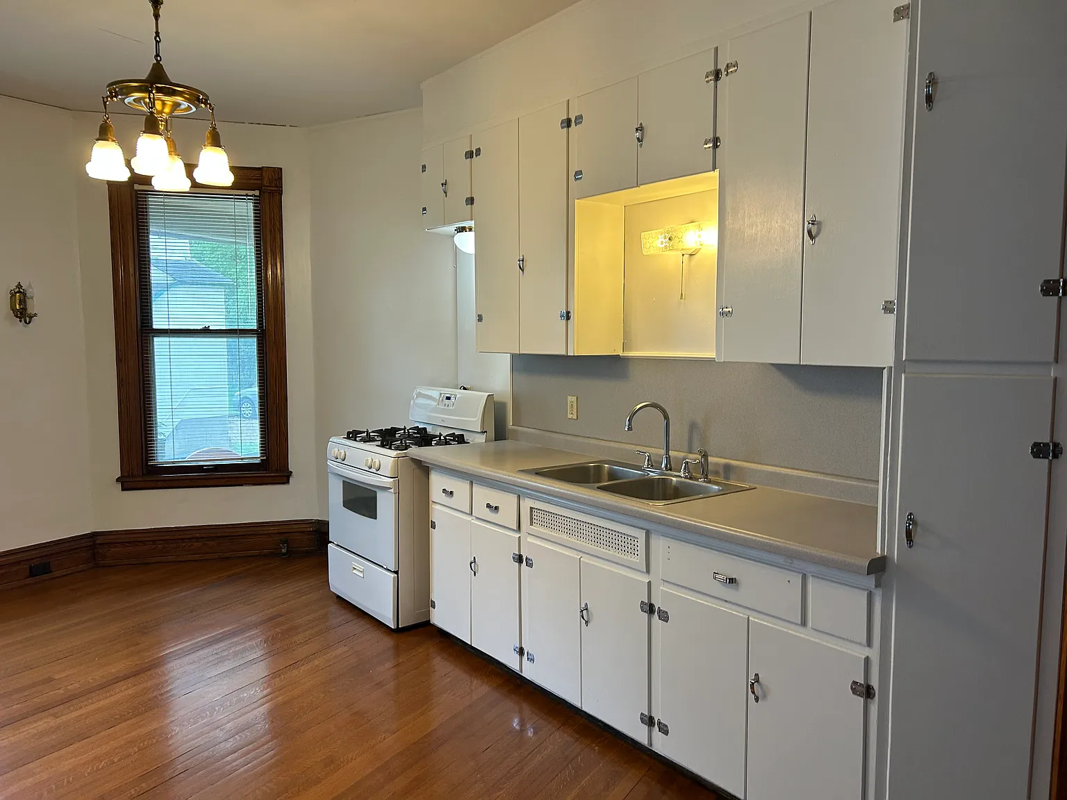 1 bed, $1,200 — Photo 4