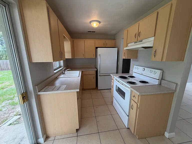 3607 Anna Dr — Photo 4