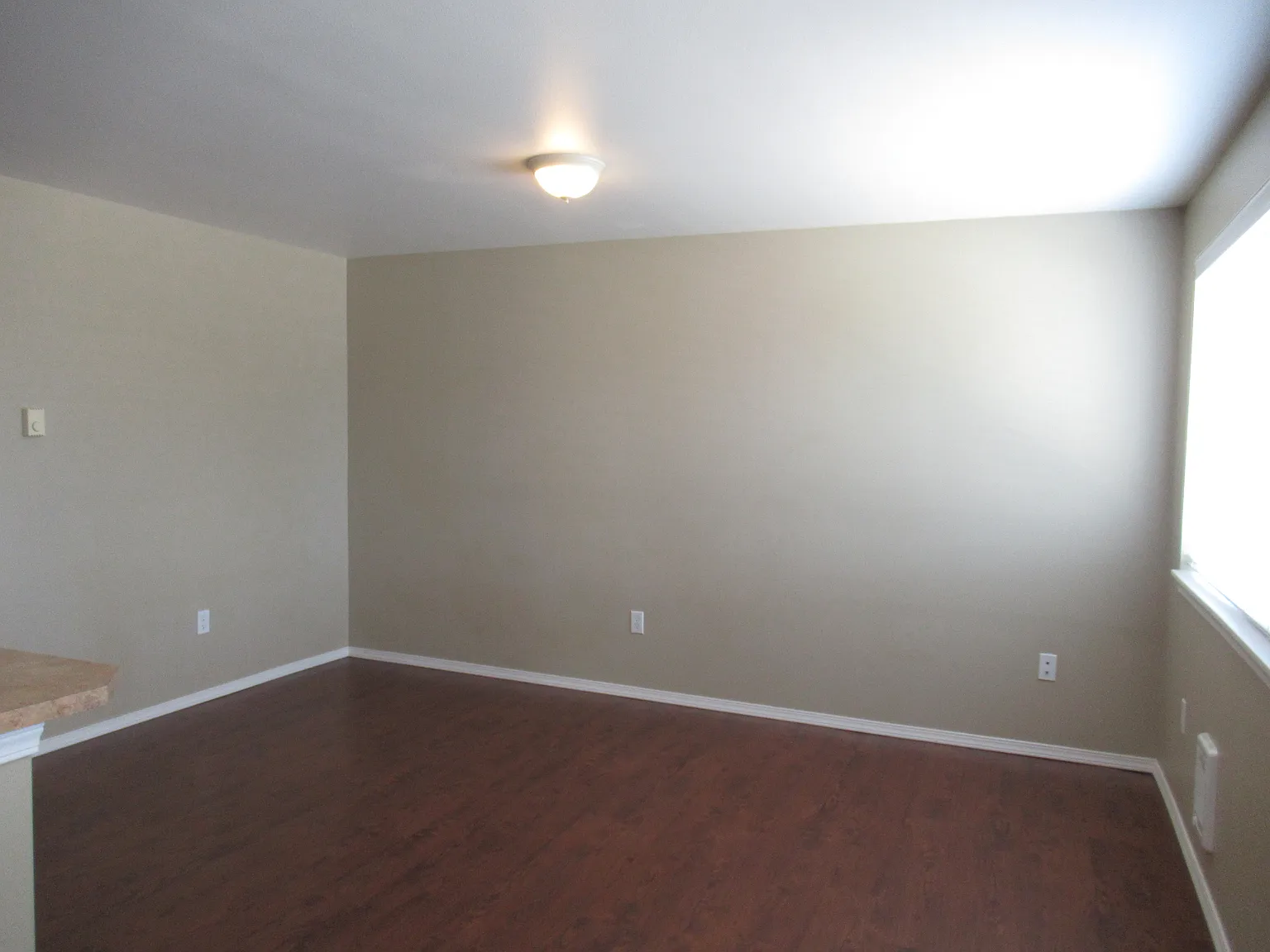 1 bed, 560 sqft, $1,595 — Photo 2