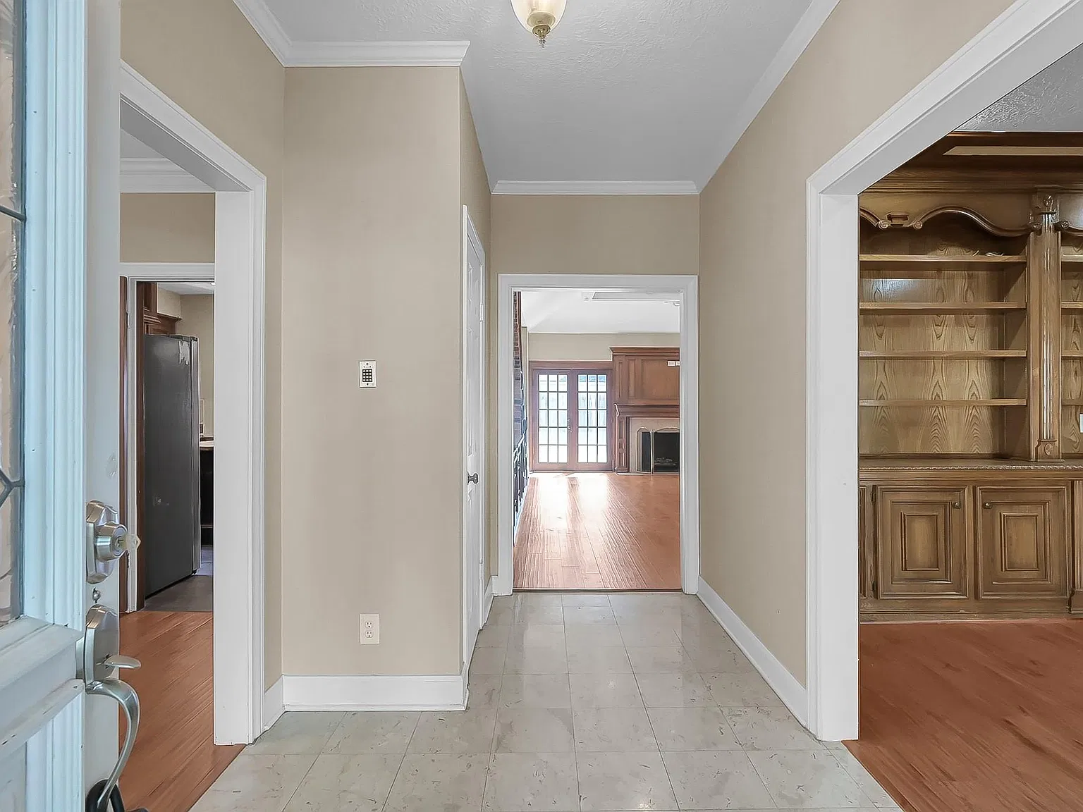 4 bed, 3.5 bath, 3301 sqft, $2,900 — Photo 4