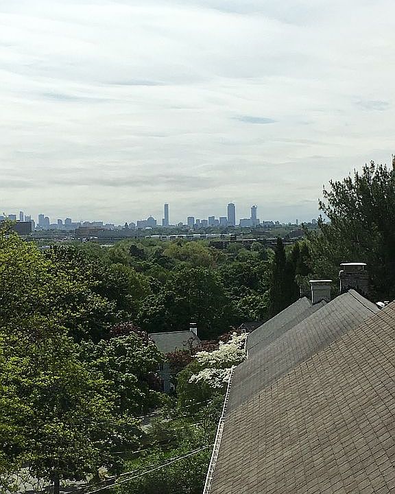 2nd image of 34 Radcliffe Rd