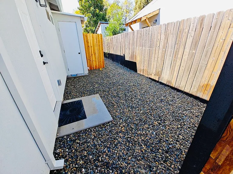 211 Earl Ave #211 — Photo 3